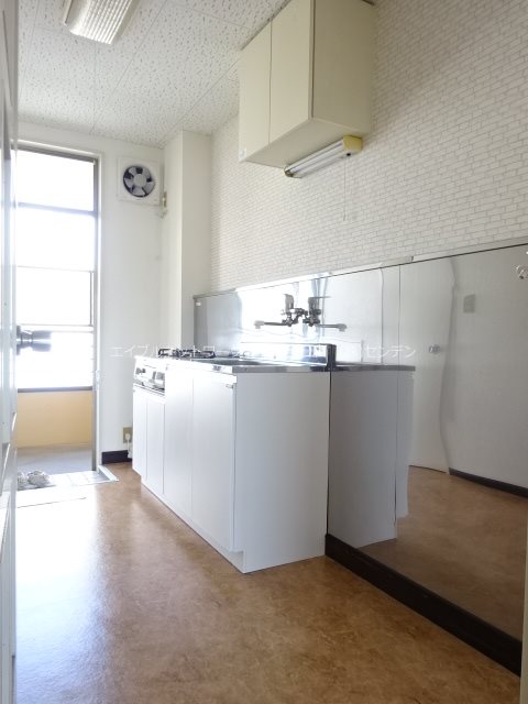 キッチン　画像は302号室です（参考）