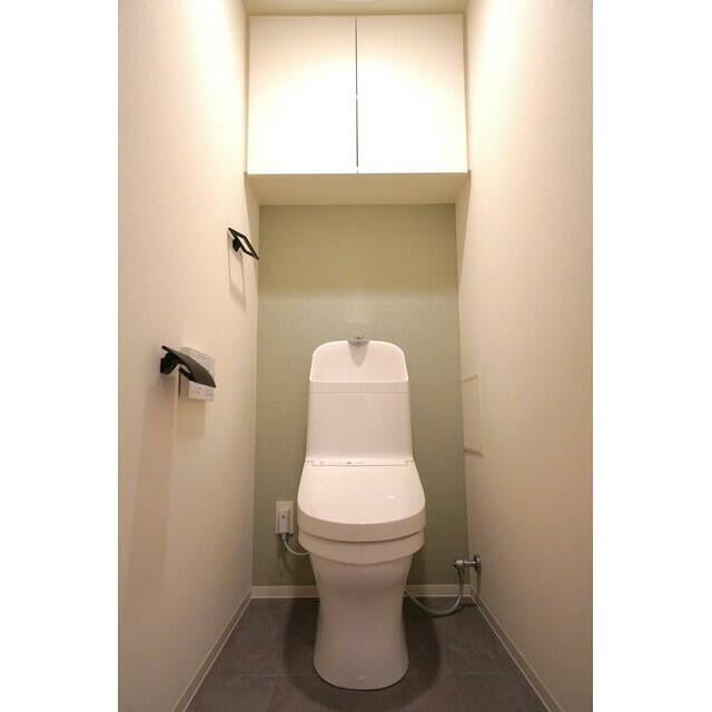 トイレ　※写真は同タイプ住戸です。