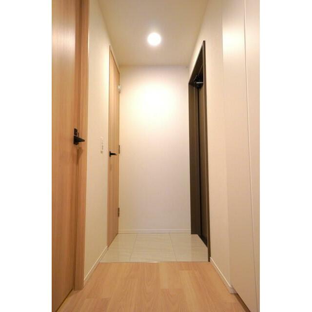 玄関　※写真は同タイプ住戸です。