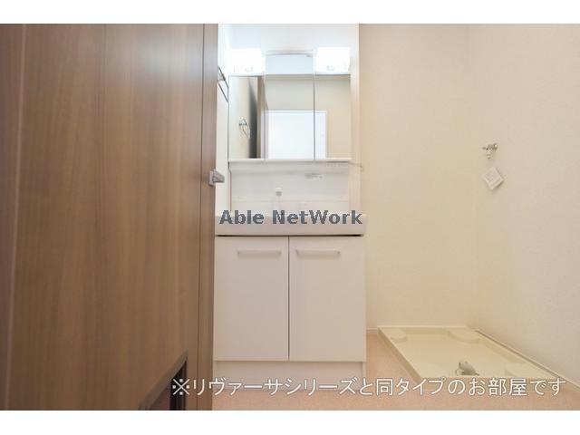 洗面設備　※同型参照