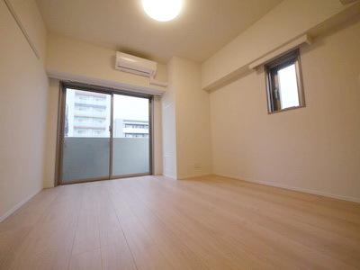 居室・リビング　同マンション内別部屋参照