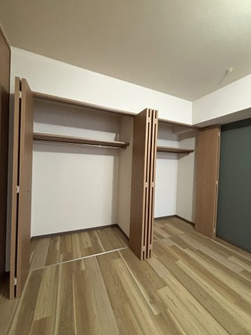 収納　※同物件別住戸の写真を参考に掲載しております。