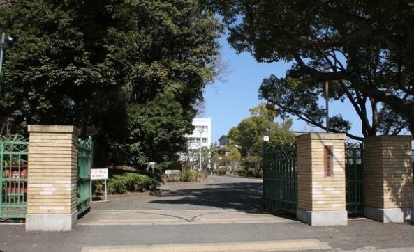 高校・高専　兵庫県立伊丹高等学校（高校・高専）まで1158m