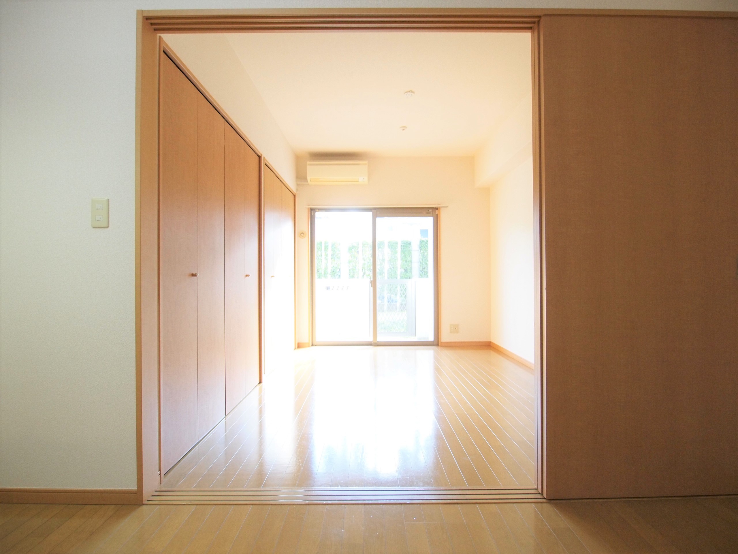 その他部屋・スペース　★暑い夏、寒い冬には欠かせない☆エアコン付きです(^▽^)★