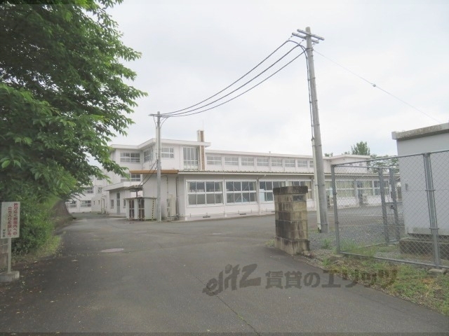 中学校　市島中学校（中学校）まで550m