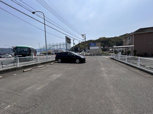 駐車場　車をお持ちの方に嬉しい駐車場付きの物件です