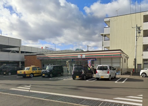 コンビニ　セブンイレブン福山春日2丁目店（コンビニ）まで381m