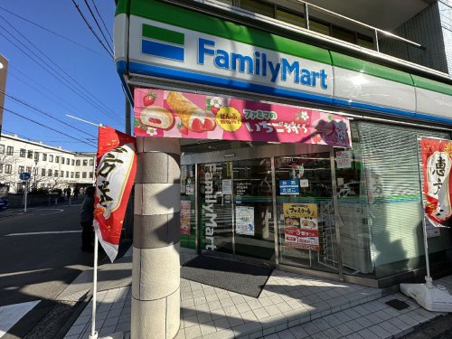 コンビニ　ファミリーマート 横浜菊名店（コンビニ）まで905m