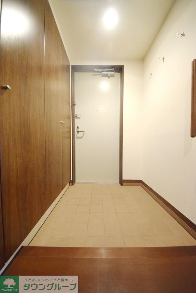 玄関　※別部屋参考写真