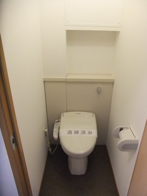 トイレ　※室内写真は同間取りの別号室の写真です。