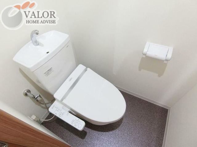東急東横線 反町駅 徒歩5分 6階建 築9年のトイレ写真