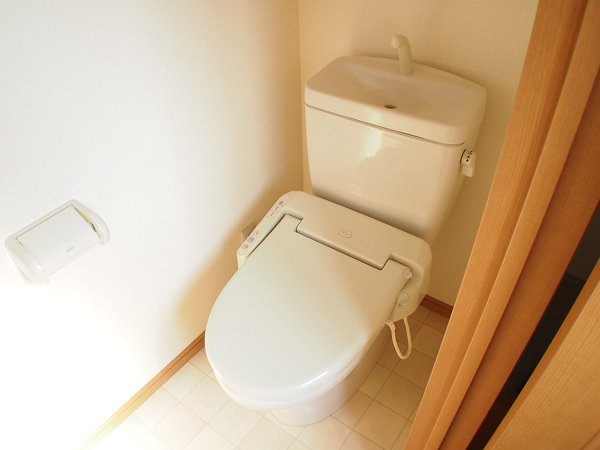 高松レジデンスのトイレ写真