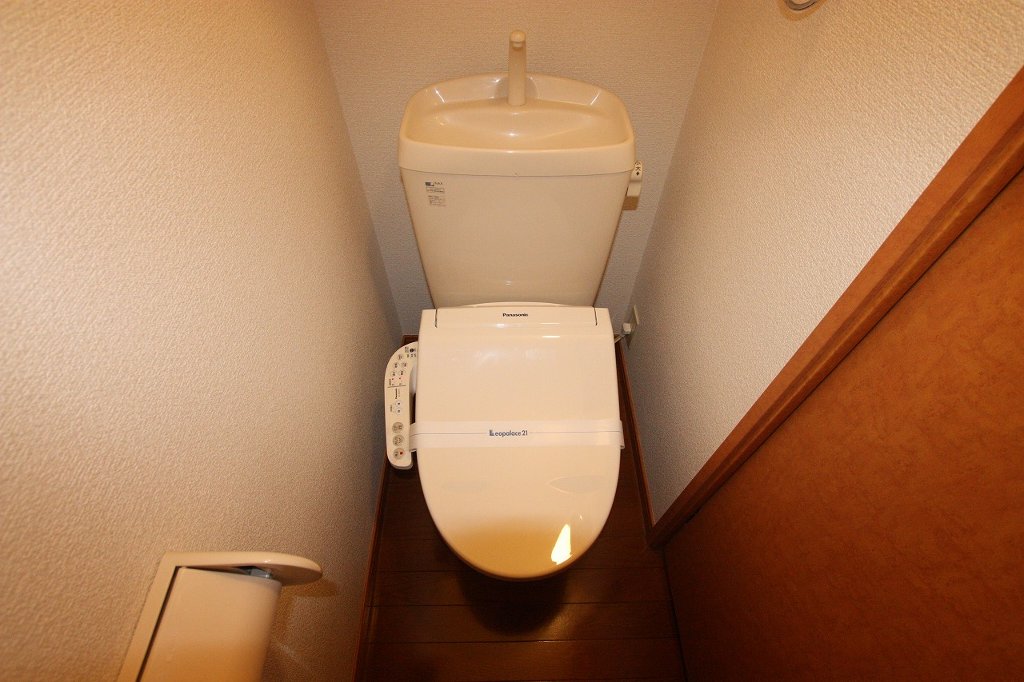 【福山市山手町のアパートのトイレ】