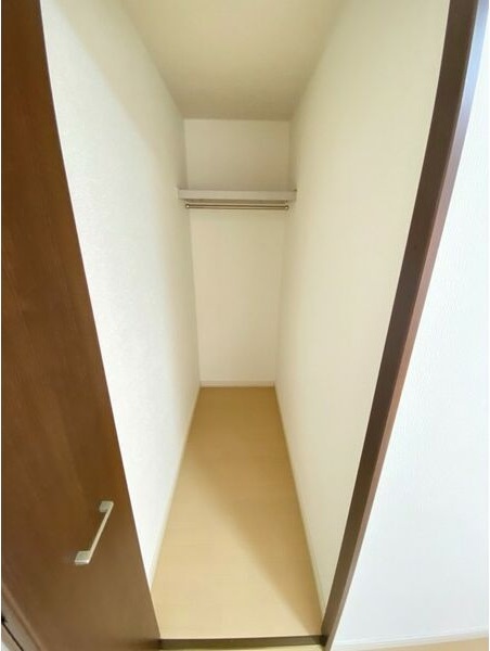 収納　収納力のあるウォークインクローゼットです！