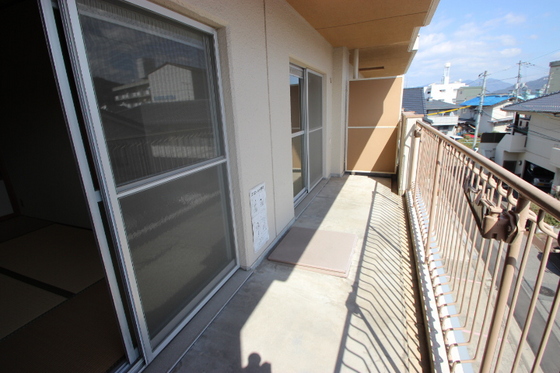 収納　※別室の写真です