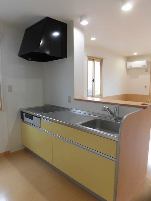 キッチン　IHクッキングヒーター付システムキッチン