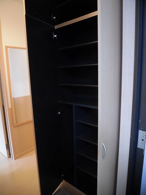 玄関　シューズボックス