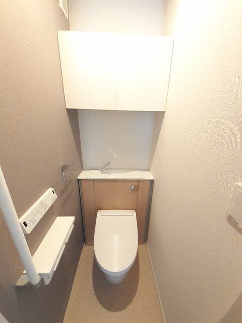 【豊橋市瓜郷町のアパートのトイレ】