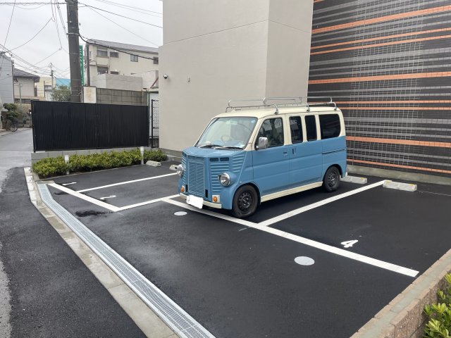 【大阪市住之江区安立のマンションの駐車場】