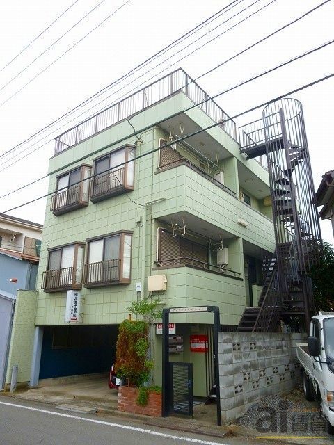 東村山市秋津町のアパートの建物外観