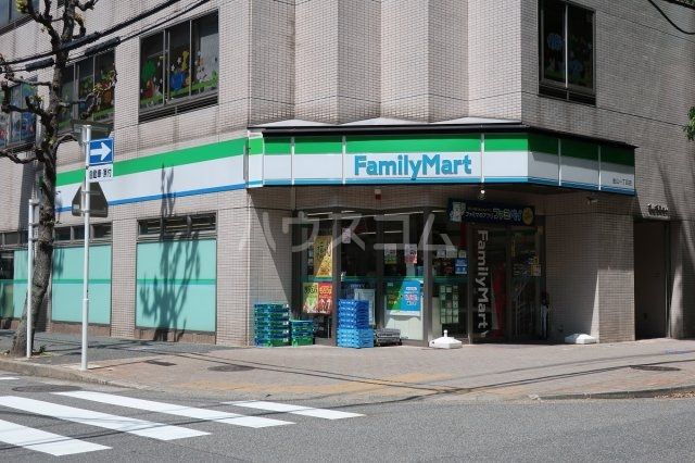 【名古屋市熱田区金山町のマンションのコンビニ】