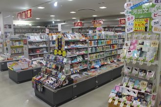 【松江市西川津町のアパートのコンビニ】