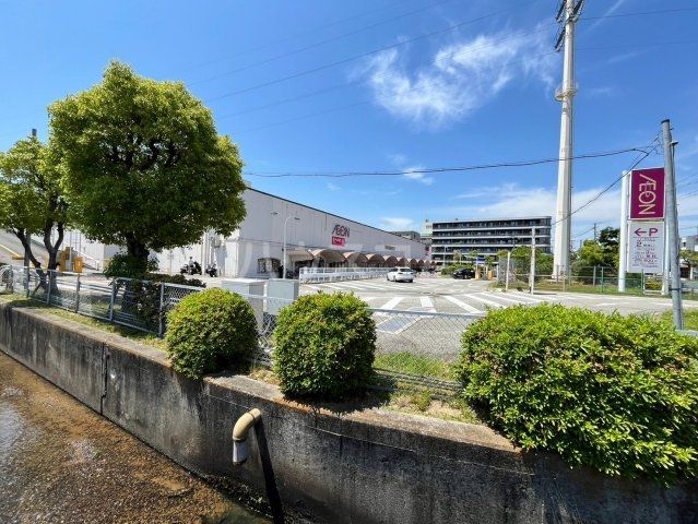 【ロイヤルメゾン西宮北口VIIのスーパー】