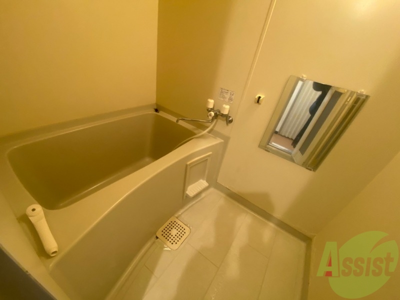 バス・シャワールーム　お風呂です。ゆっくりお風呂につかるのも体に良いですね～