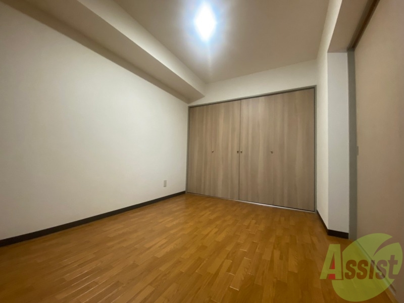 その他部屋・スペース　５帖の洋室です。家具の配置もしやすそうですね！