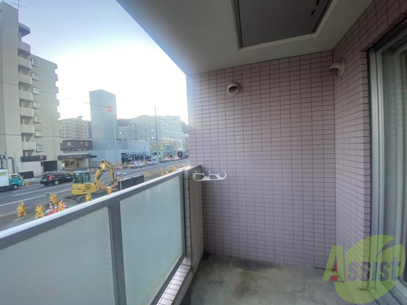 バルコニー　バルコニーが付いていますので一息ついてみてはいかがですか。