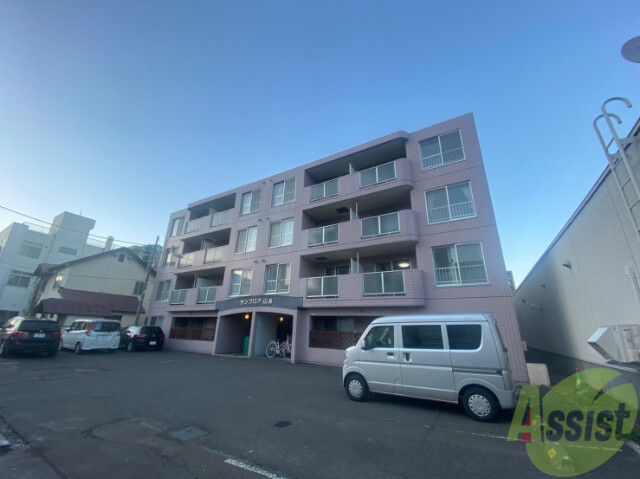 建物外観　南１９条西９丁目「サンフロア山鼻」