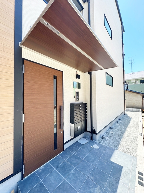 エントランス　オートロック完備で部外者はシャットアウト♪♪