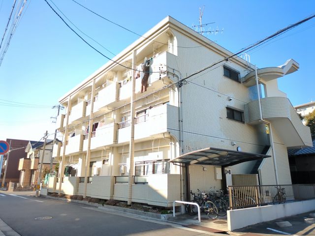 名古屋市中川区山王のマンションの建物外観