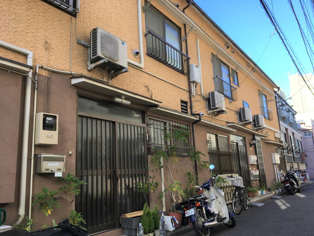 クラート千駄木の建物外観