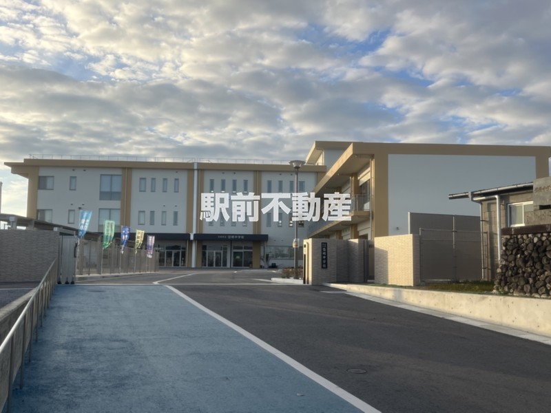 中学校　岱明中学校（中学校）まで1200m