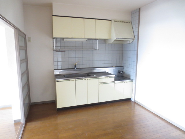 キッチン　※別の部屋の写真になります。