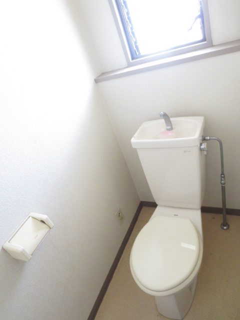 トイレ　※別の部屋の写真になります。