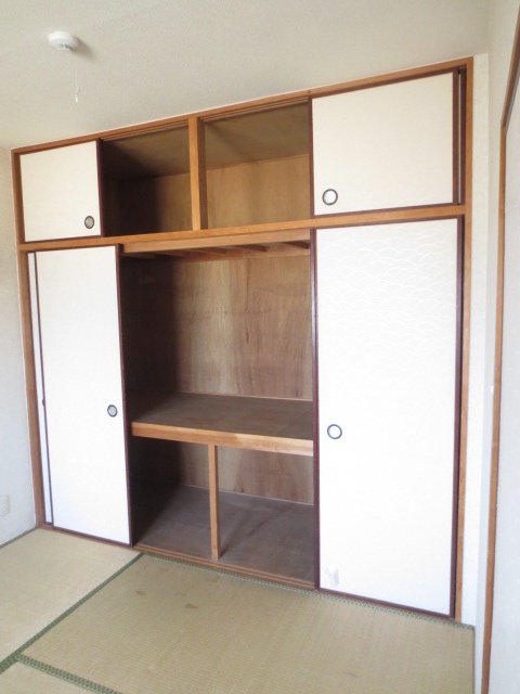 収納　※別の部屋の写真になります。