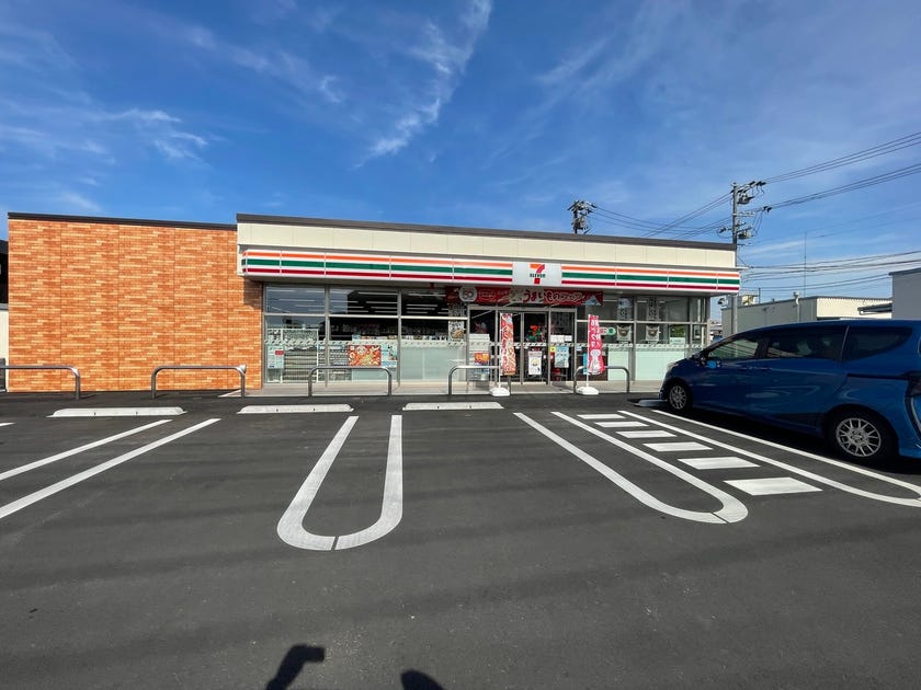 コンビニ　セブンイレブン一宮北方町中島店（コンビニ）まで772m