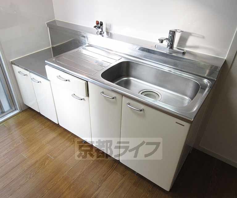 キッチン　作業スペースも広々！