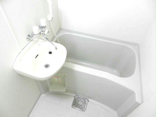 バス・シャワールーム　シンプルで使いやすいお風呂