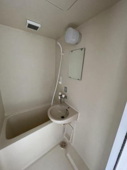 バス・シャワールーム　※他号室の写真です
