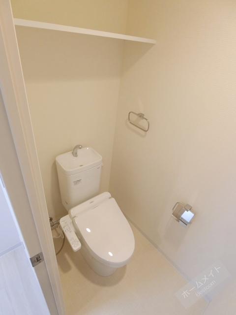 トイレ　温水洗浄便座付き♪