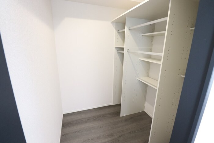 収納　ウォークインクローゼット