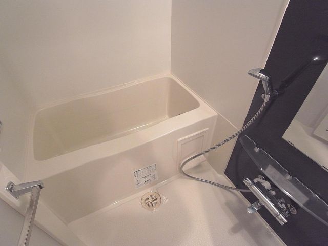 バス・シャワールーム　１日の疲れを癒せる空間です！