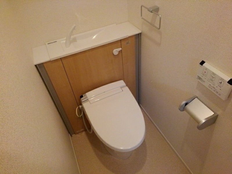 トイレ　図面と現状に相違がある場合には現状を優先