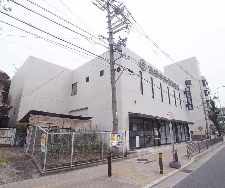 銀行　京都中央信用金庫 山科中支店（銀行）まで367m