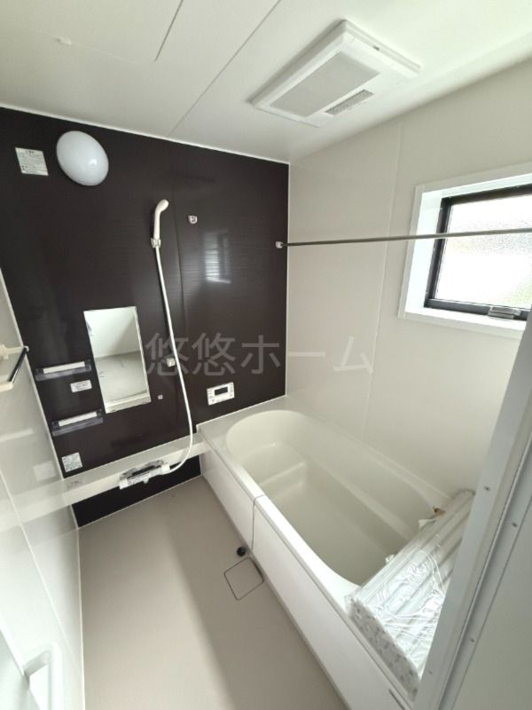 バス・シャワールーム　追い焚き・浴室乾燥機付きのお風呂です♪