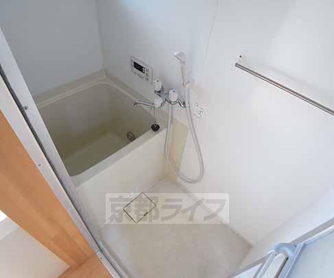 バス・シャワールーム　追焚き付きです