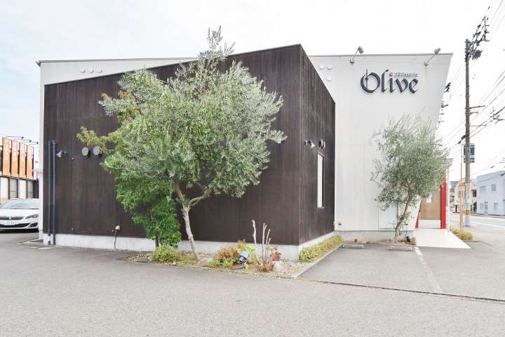 飲食店　パティスリーオリーブ（飲食店）まで404m